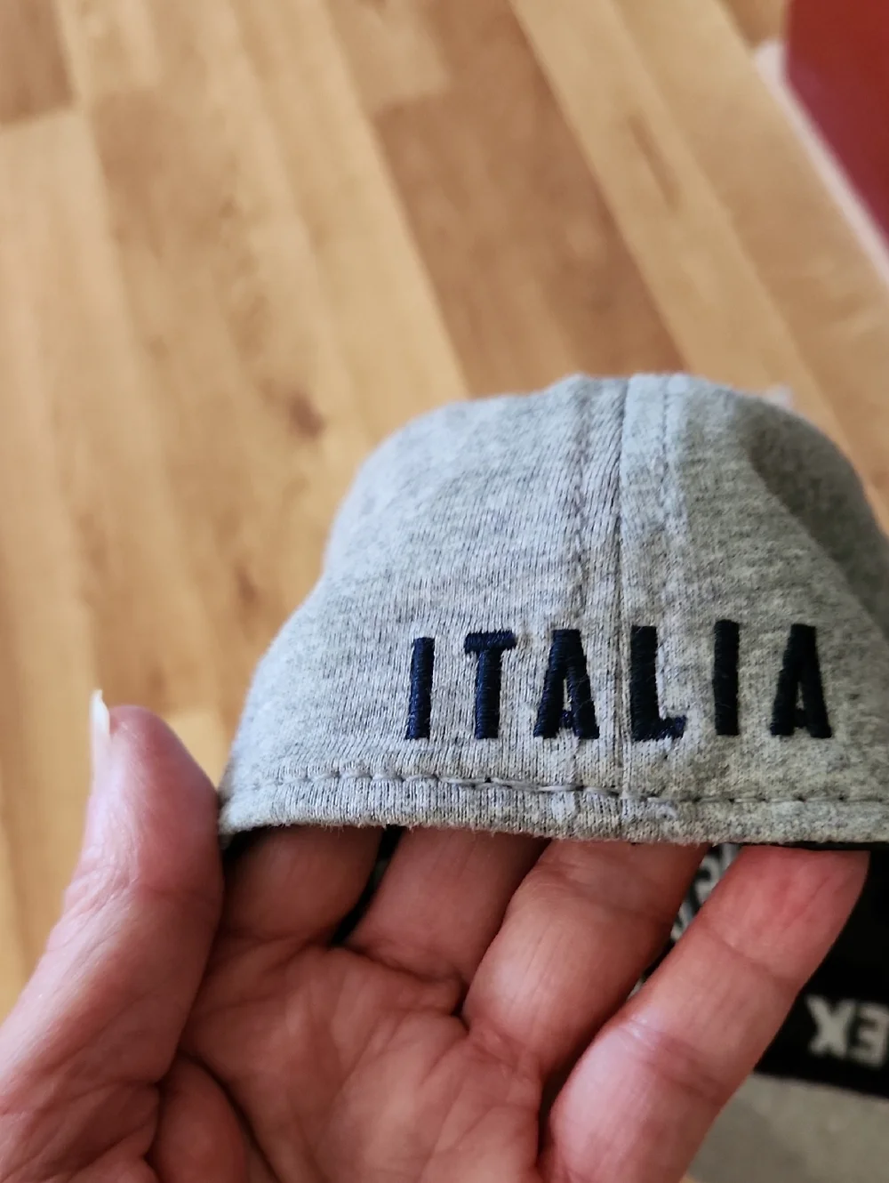 Essential Caps Italia Hat - Picture 6 of 7